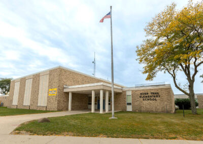 The front of River Trail School.